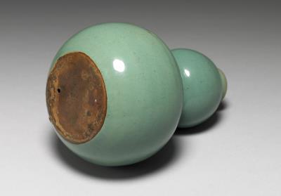 图片[3]-Gourd-shaped vase in green glaze, kilns of Southern China., Ming to Qing dynasty, 17th–18th century-China Archive